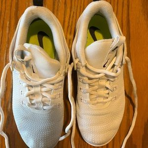 Size 6 White Nike Women's Zoom HyperAce 2 Volleyball Shoes